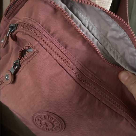Kipling over the shoulder sling bag - Picture 2 of 6